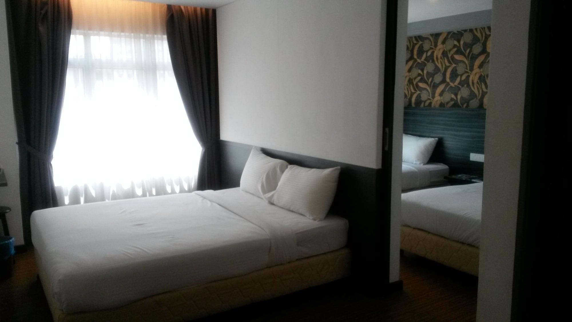 Signature Hotel Куантан Екстериор снимка