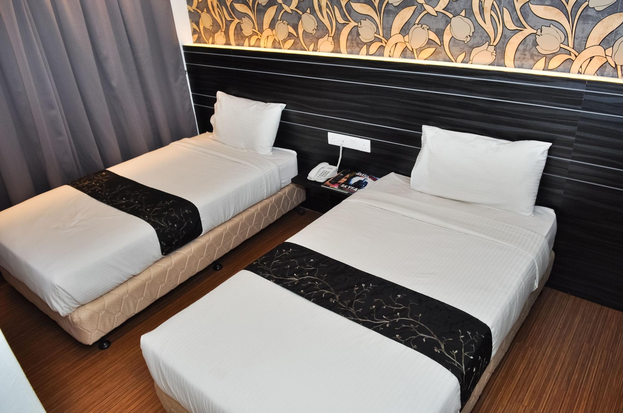 Signature Hotel Куантан Екстериор снимка