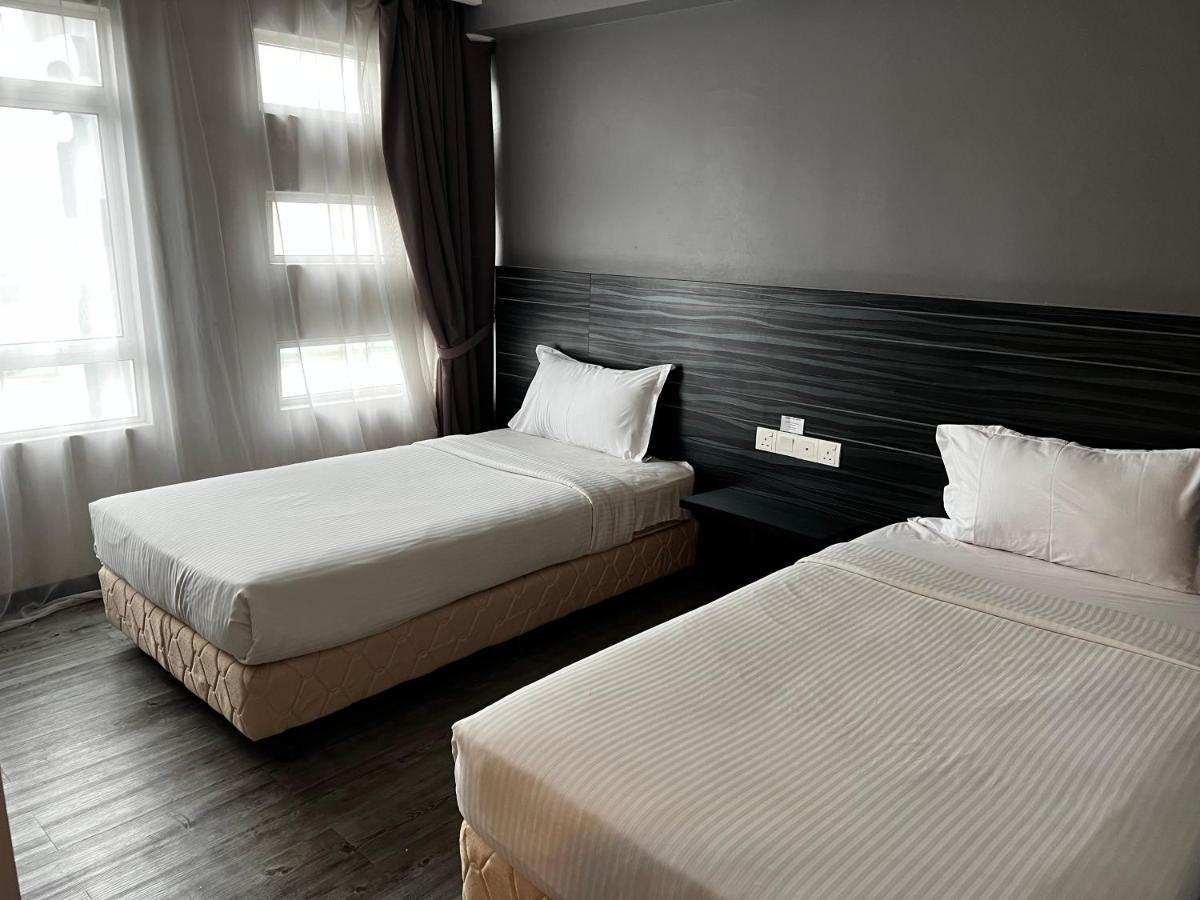 Signature Hotel Куантан Екстериор снимка