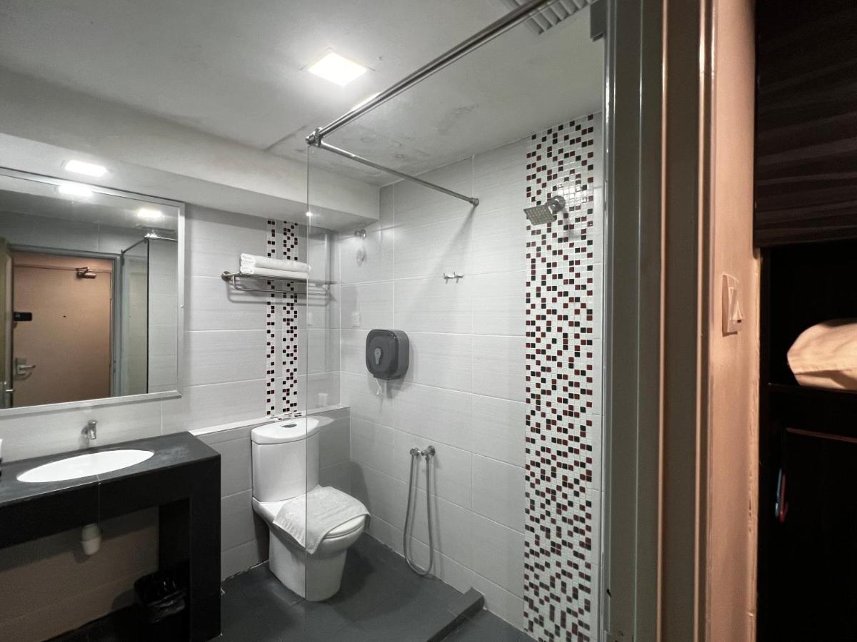 Signature Hotel Куантан Екстериор снимка