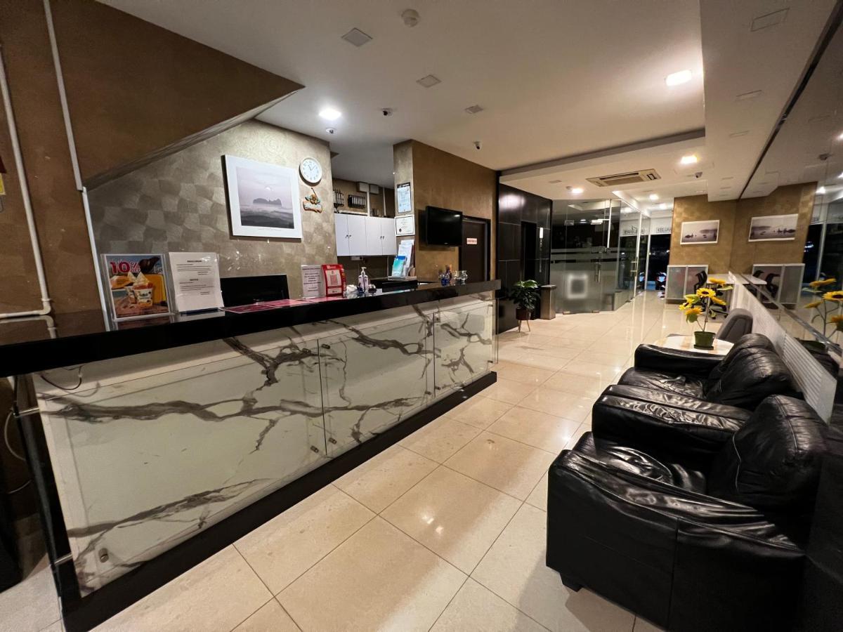 Signature Hotel Куантан Екстериор снимка