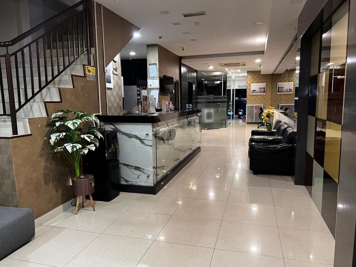 Signature Hotel Куантан Екстериор снимка