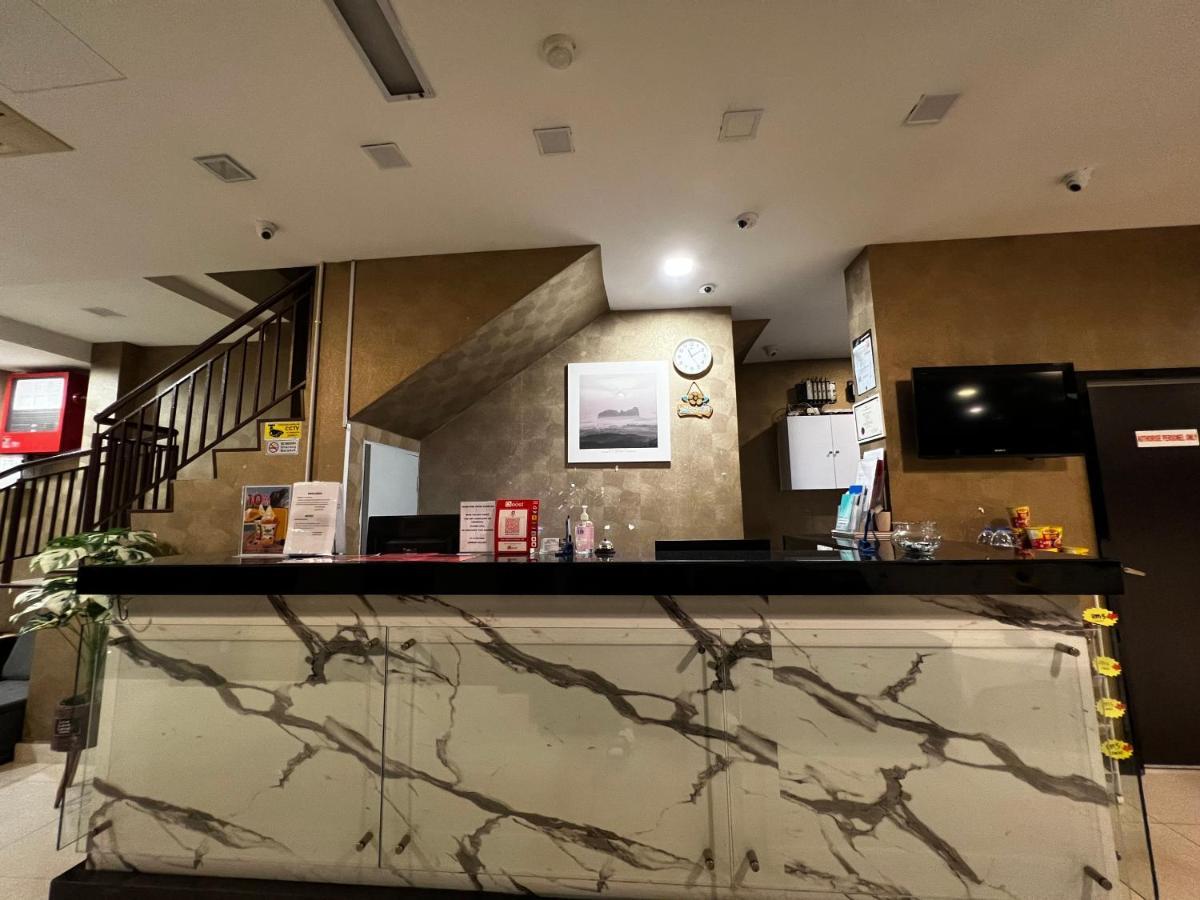 Signature Hotel Куантан Екстериор снимка
