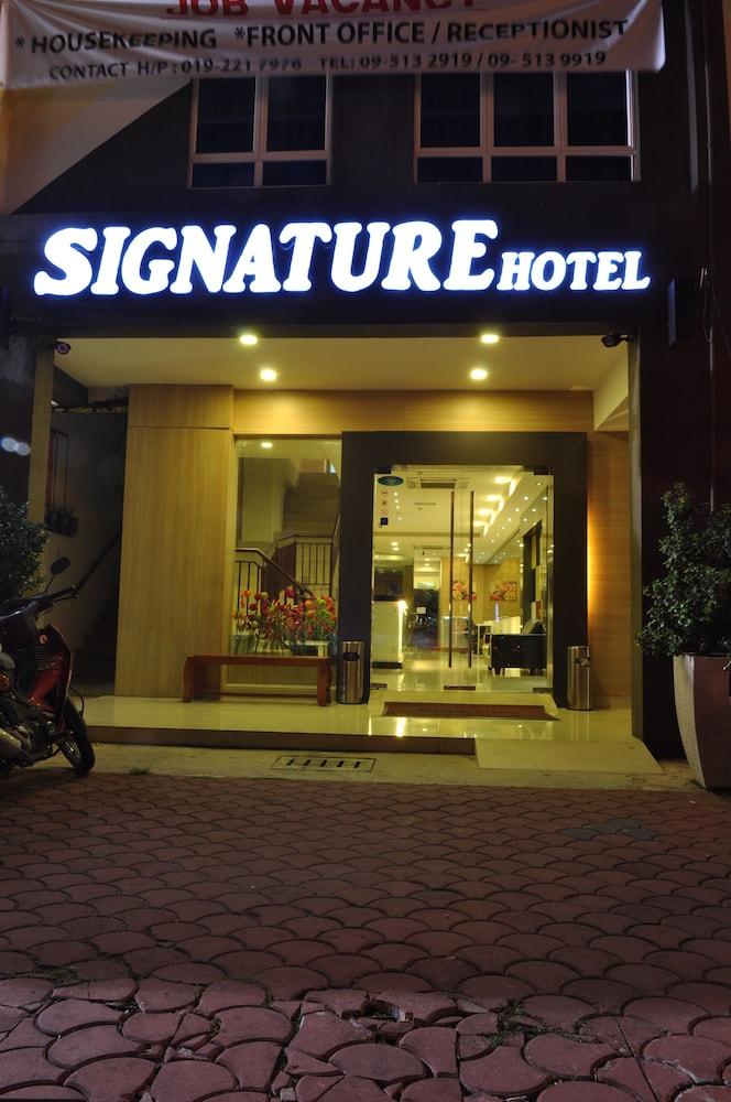 Signature Hotel Куантан Екстериор снимка
