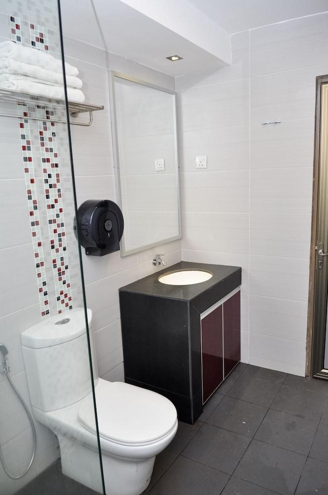 Signature Hotel Куантан Екстериор снимка