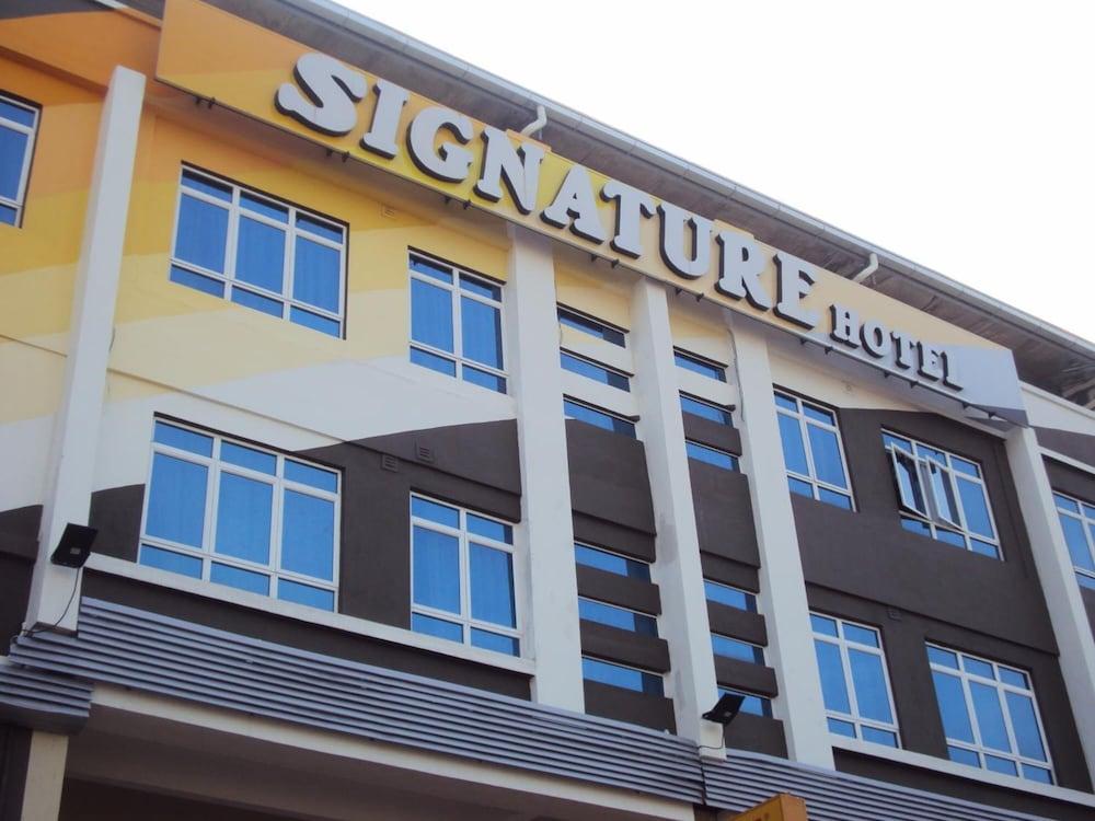 Signature Hotel Куантан Екстериор снимка