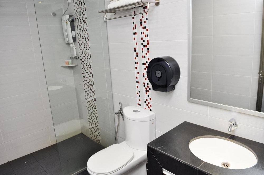 Signature Hotel Куантан Екстериор снимка