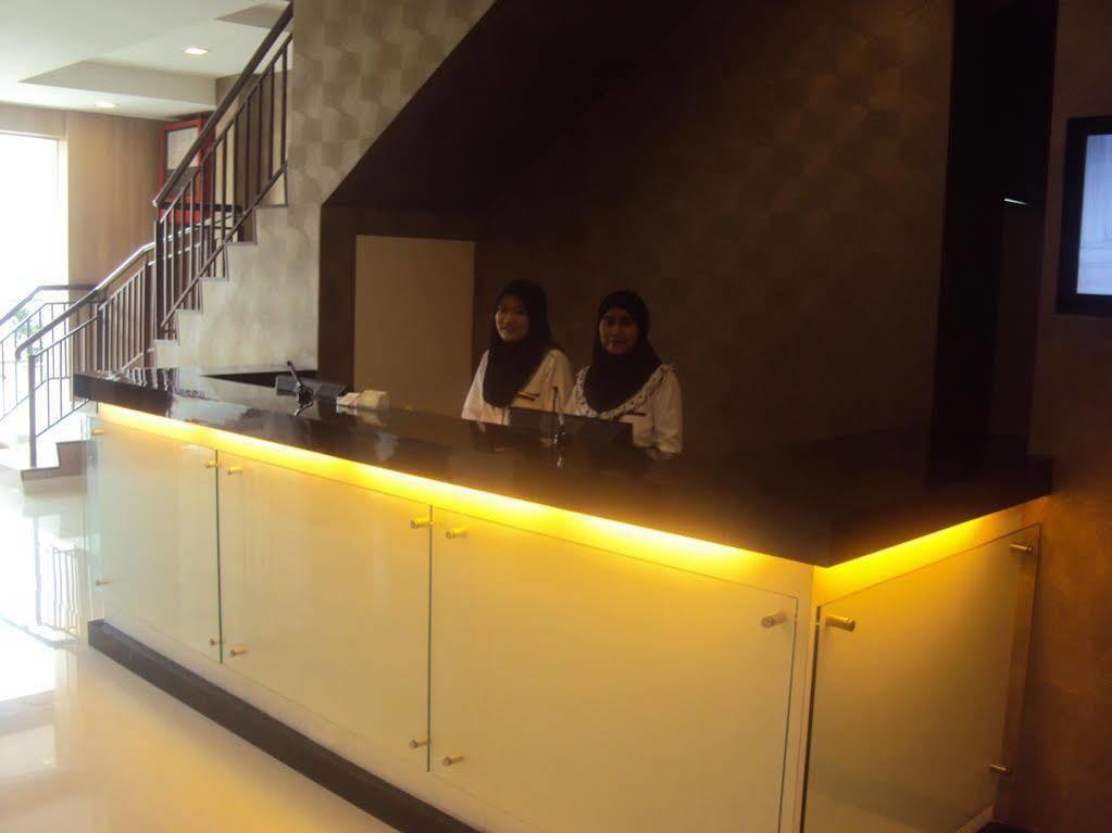 Signature Hotel Куантан Екстериор снимка