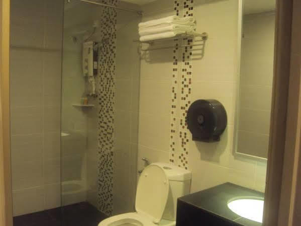 Signature Hotel Куантан Екстериор снимка